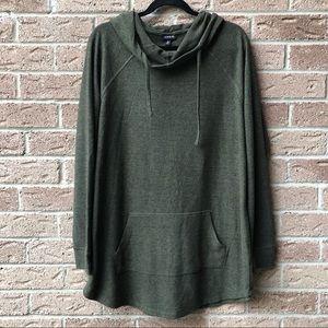 Green torrid Lightweight Hoodie with front pocket (SIZE 2X)